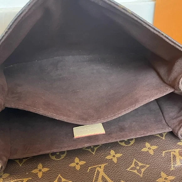 Louis Vuitton Pochette Métis Crossbody Bag - Picture 4 of 15